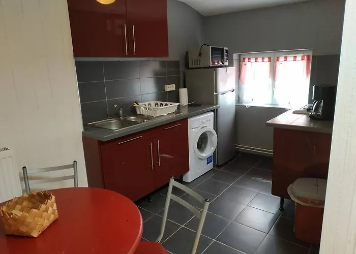 Superbe Avec Parking Gratuit Sur Place נאנסי